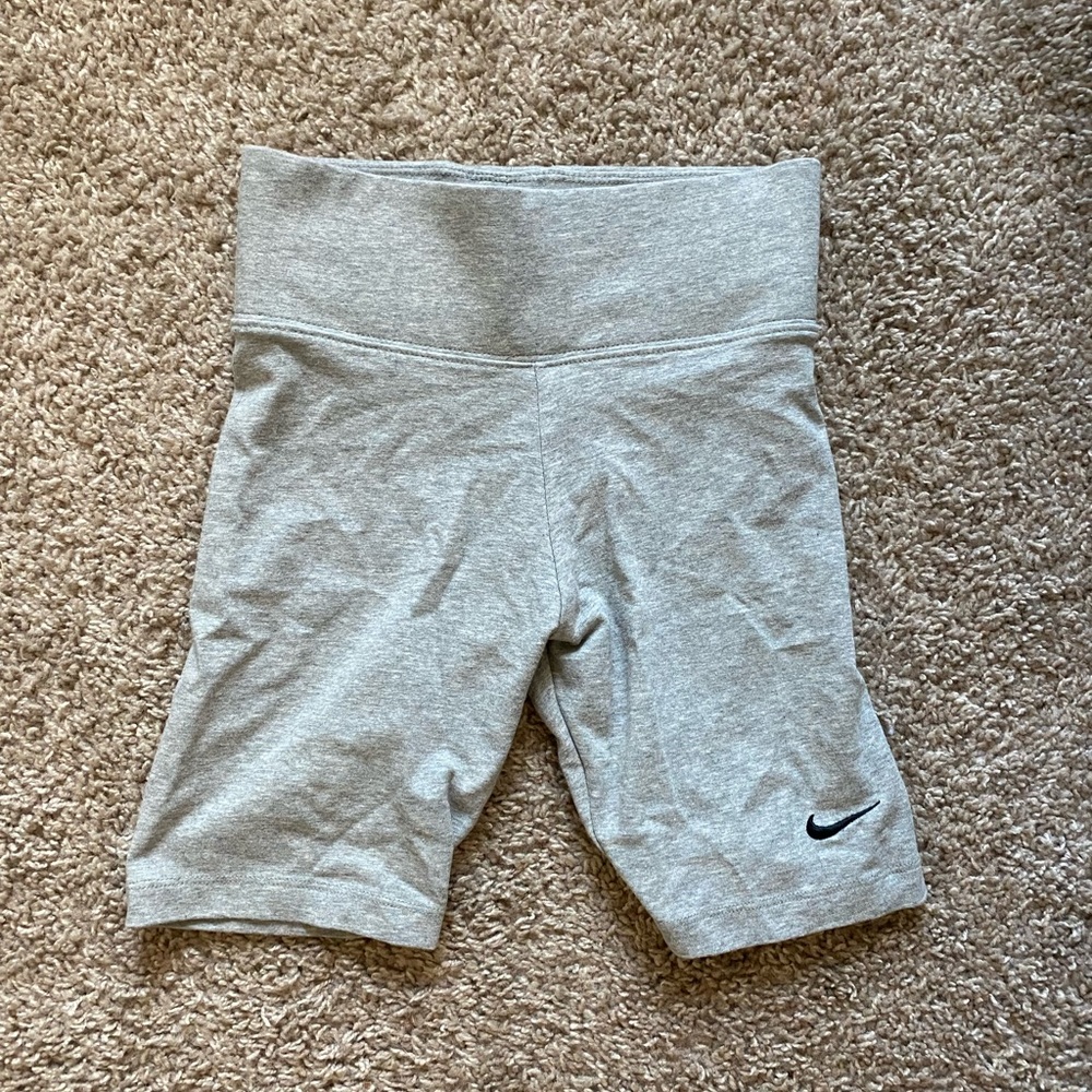 Women’s Nike biker shorts size XS